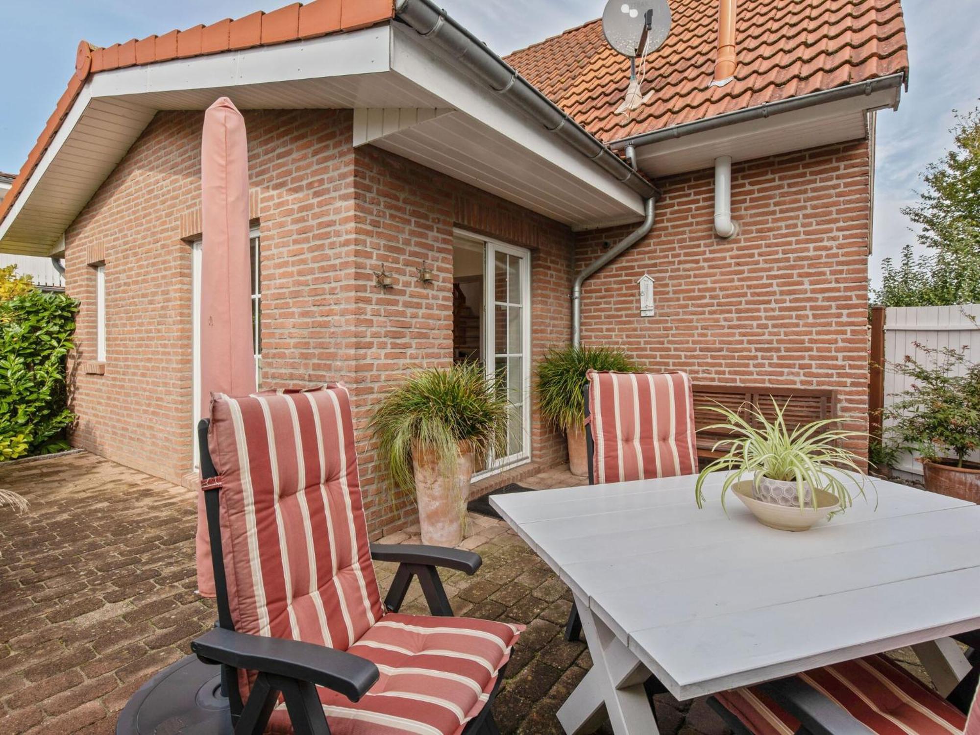 Dannau Enticing Holiday Home In Oldenburg With Garden Near Sea מראה חיצוני תמונה